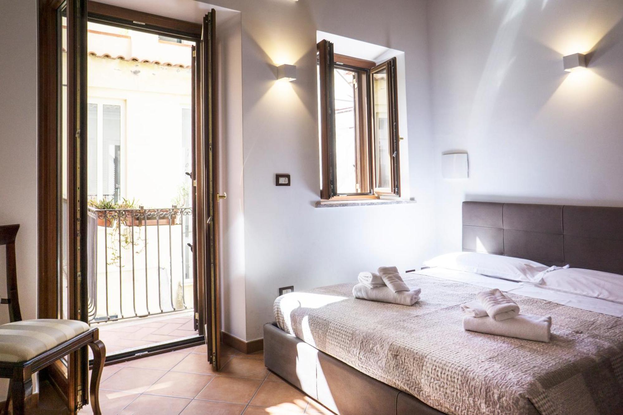 Апартаменты Tina House - Il Cortile Nel Centro Storico Di Таормина Экстерьер фото